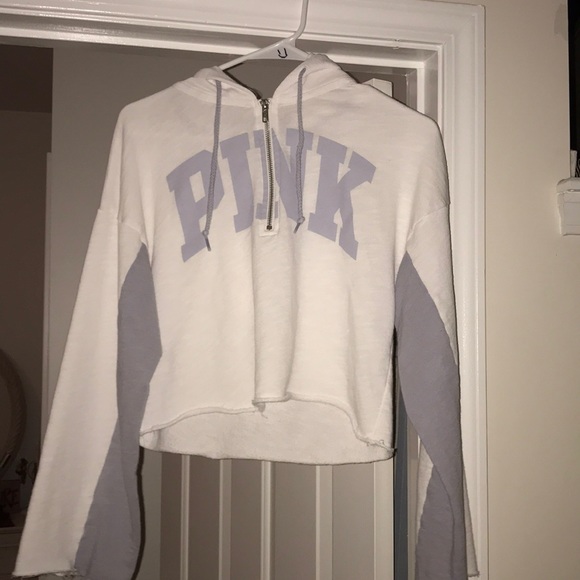 A P.I.N.K Victoria’s Secret sweatshirt. - Picture 1 of 3